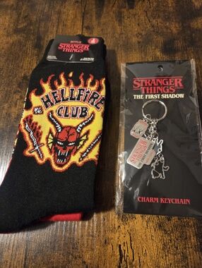 Stranger Things First Shadow Offical Broadway Keychain (Socks Bundle)